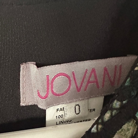 Jovani Masalvi Black and Green Embroidered Top - Size 0 - Picture 9 of 11